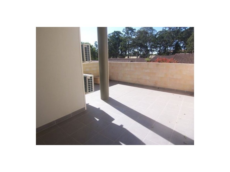 8/148 High Street, Southport QLD 4215