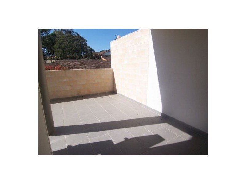 8/148 High Street, Southport QLD 4215