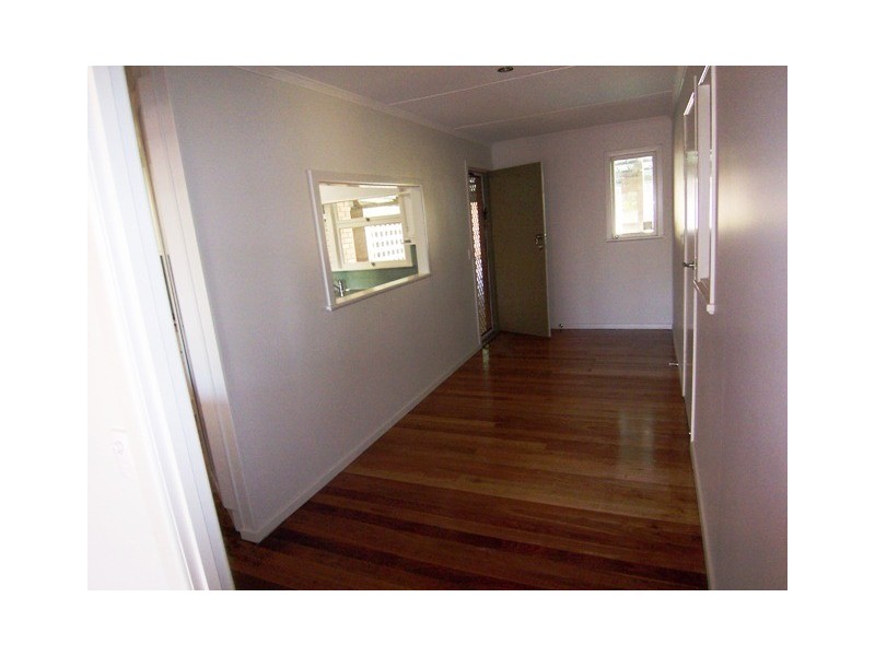28 Dowling Street, Southport QLD 4215