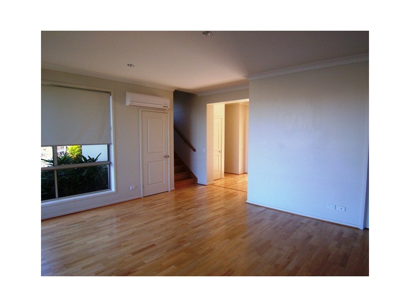 Varsity Lakes QLD 4227