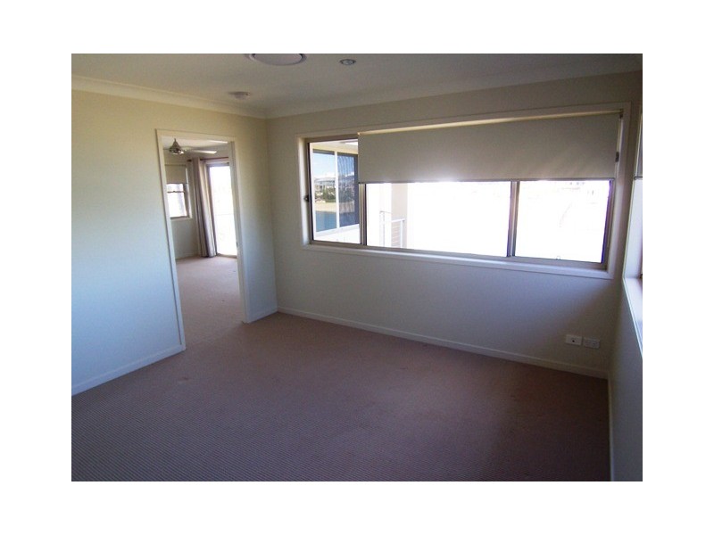 Varsity Lakes QLD 4227