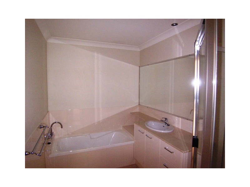 Varsity Lakes QLD 4227