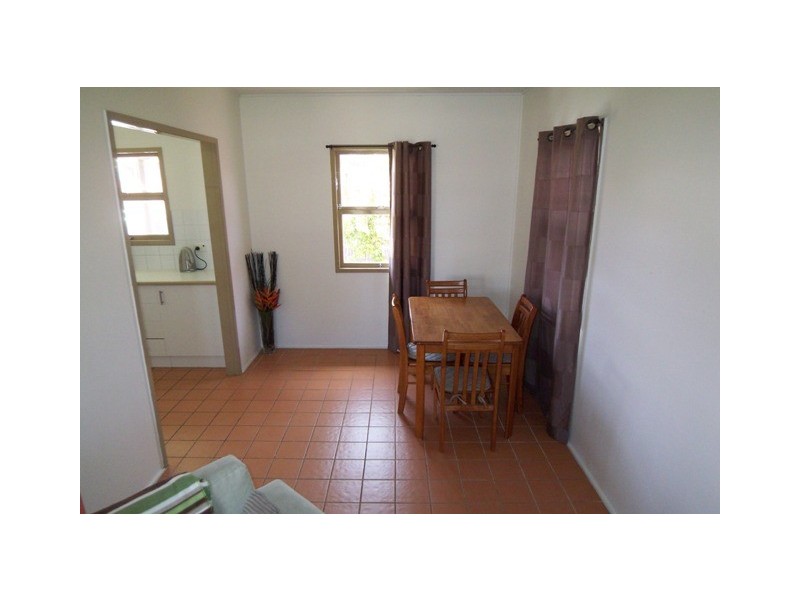 2/85 Falconer, Southport QLD 4215
