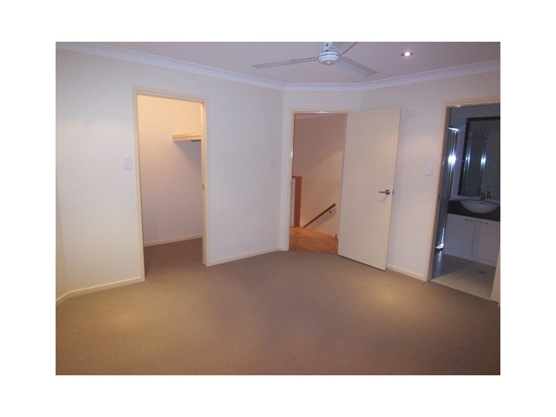 Labrador QLD 4215
