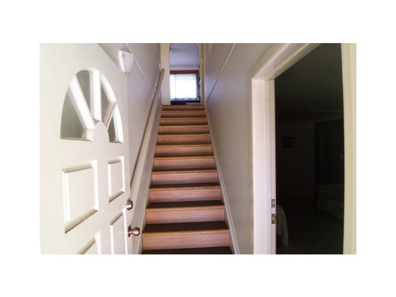 8 Raymond, Bundall QLD 4217