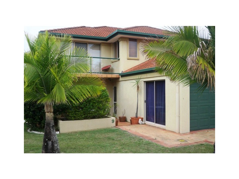 9/152 Palm Meadows, Carrara QLD 4211