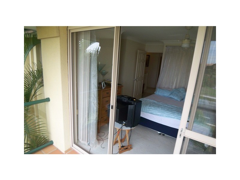 9/152 Palm Meadows, Carrara QLD 4211