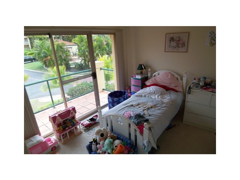 9/152 Palm Meadows, Carrara QLD 4211