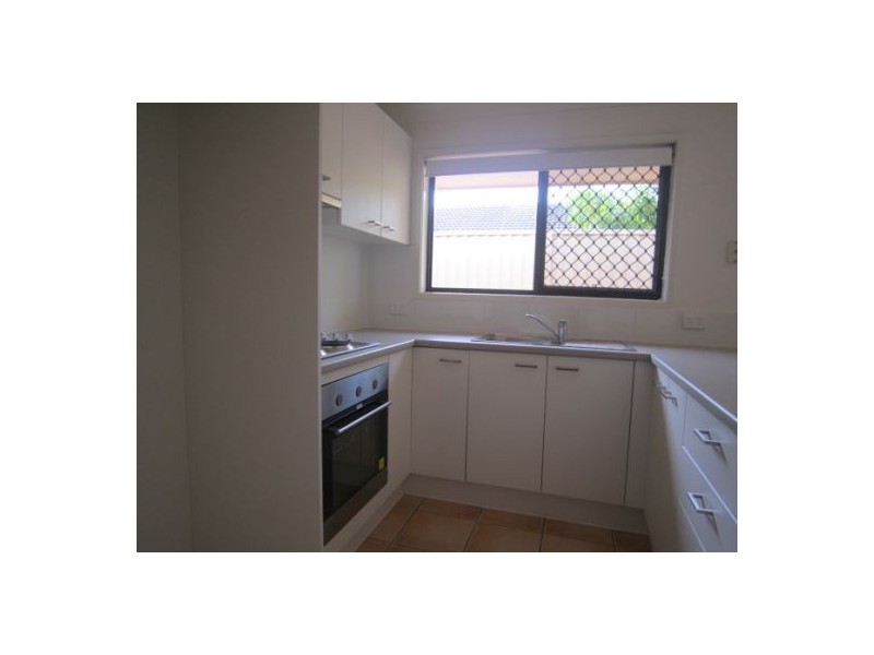 2/17 Gardiners Place, Southport QLD 4215