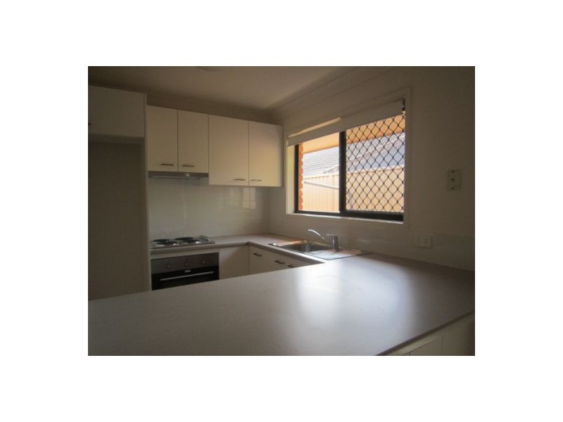 2/17 Gardiners Place, Southport QLD 4215