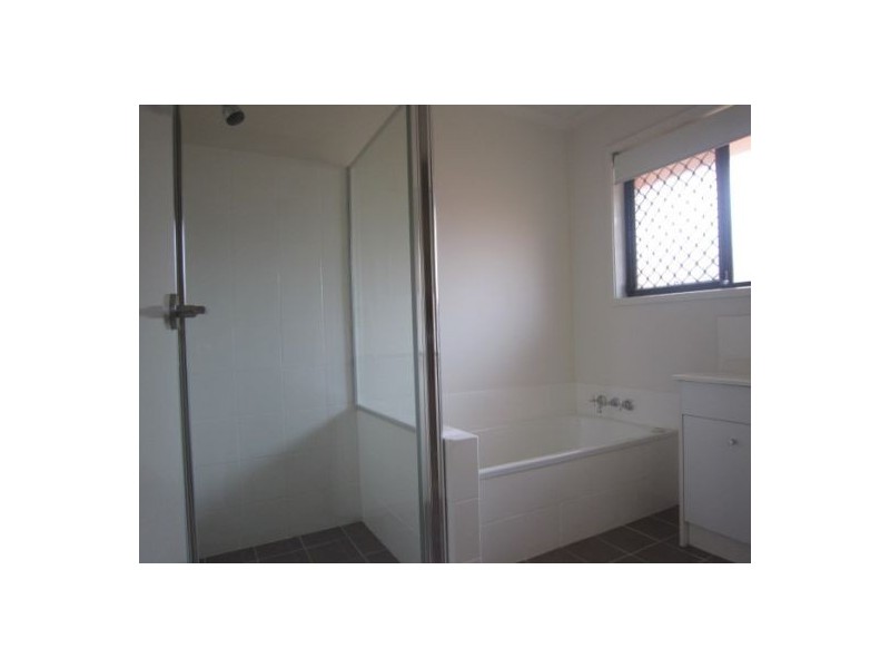 2/17 Gardiners Place, Southport QLD 4215