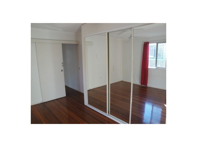 150 Turpin Road, Labrador QLD 4215