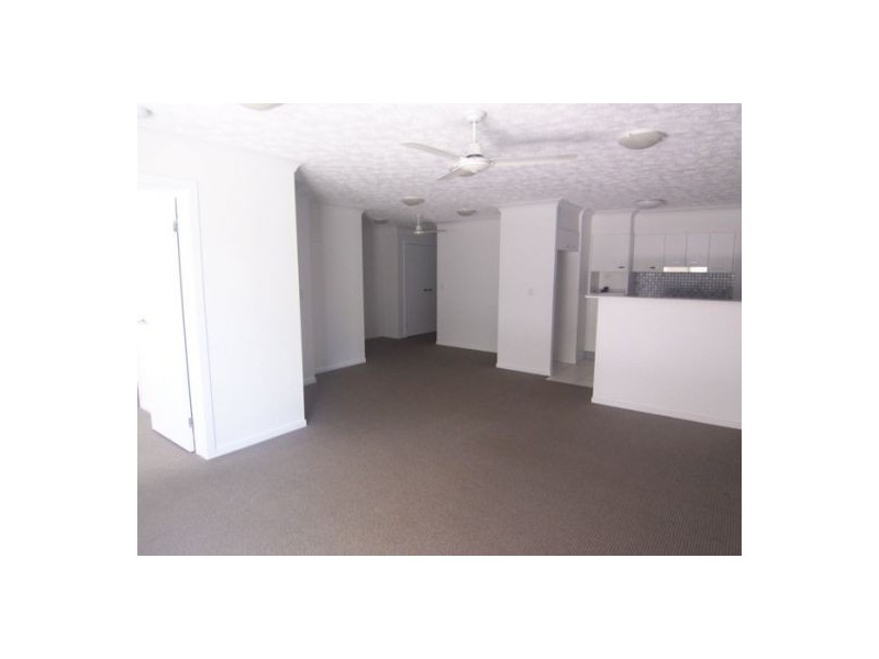 2/15  Lloyd Street, Southport QLD 4215