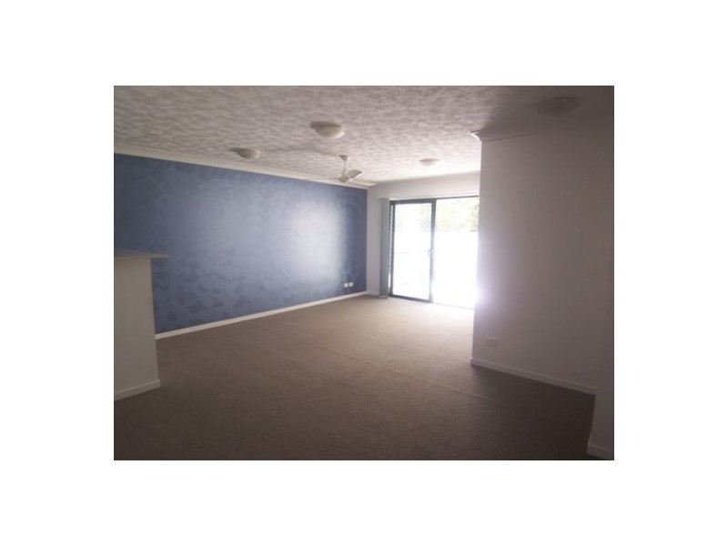 2/15  Lloyd Street, Southport QLD 4215