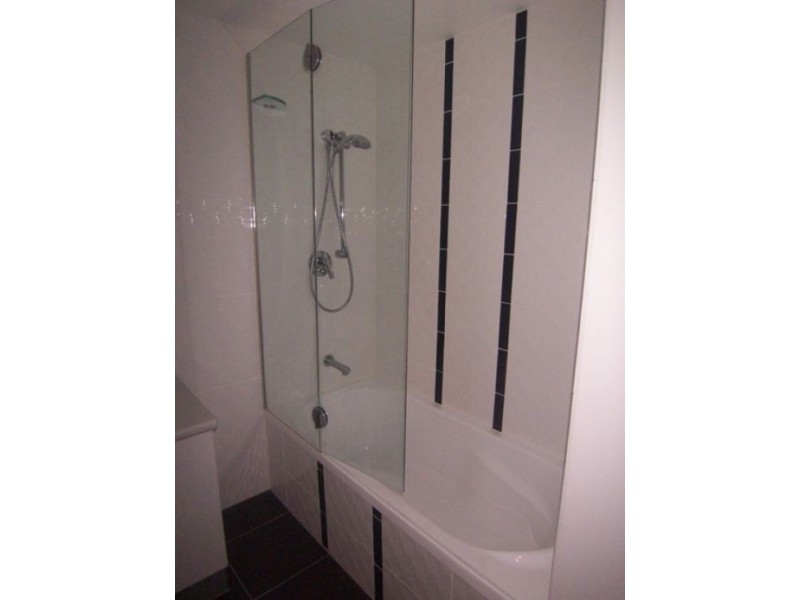 2/15  Lloyd Street, Southport QLD 4215