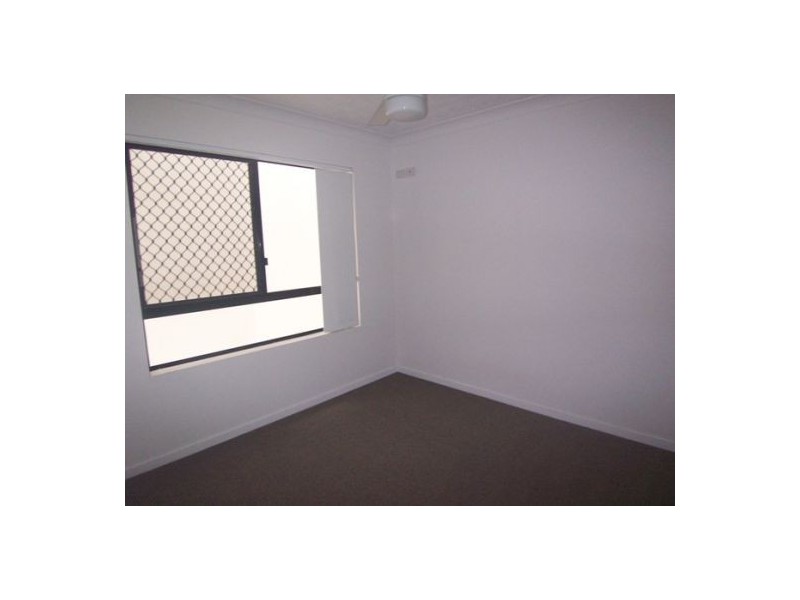 2/15  Lloyd Street, Southport QLD 4215