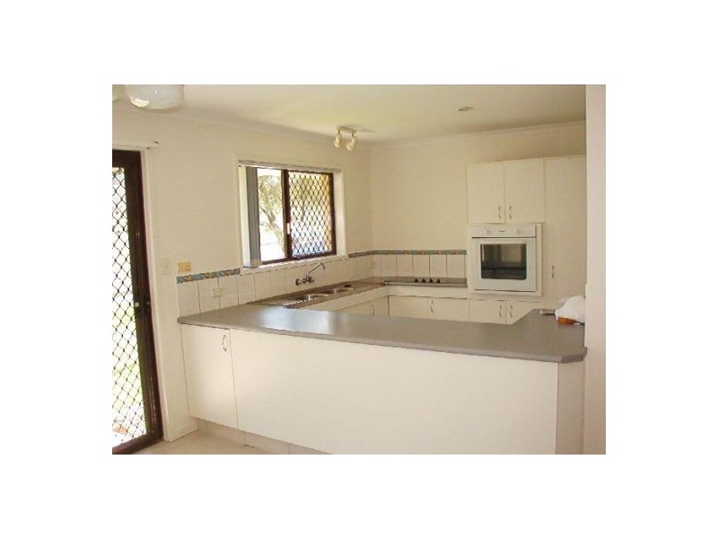 20 Lowanna Drive, Ashmore QLD 4214