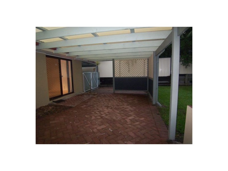 20 Lowanna Drive, Ashmore QLD 4214
