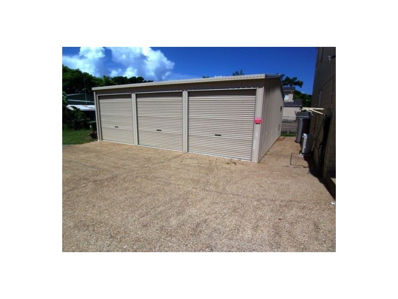 121 Eugaree Street, Southport QLD 4215