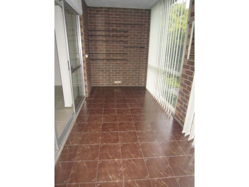 4/10 White Street, Southport QLD 4215