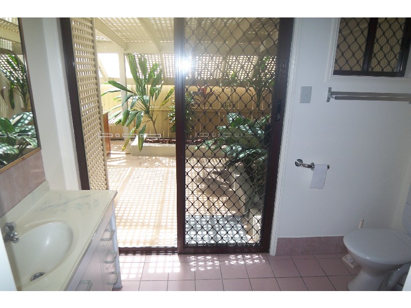 Ashmore QLD 4214