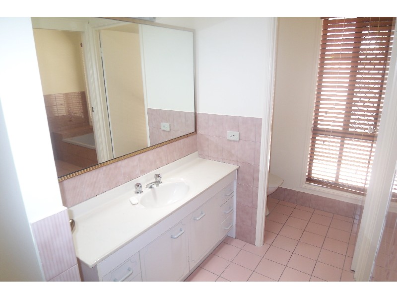 Ashmore QLD 4214