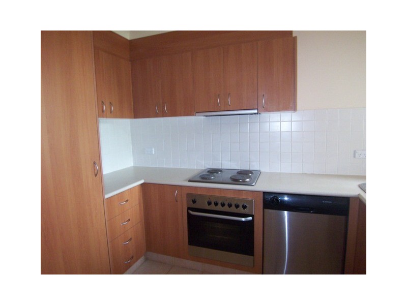 7/97 Eugaree Street, Southport QLD 4215