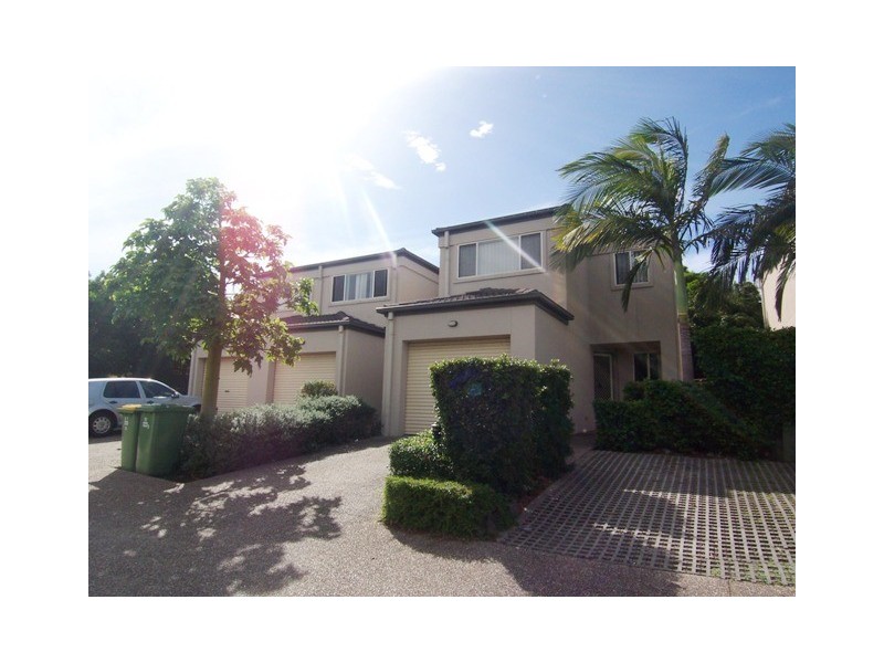 7/97 Eugaree Street, Southport QLD 4215