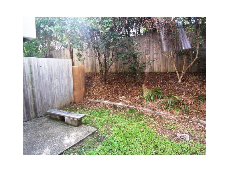 7/97 Eugaree Street, Southport QLD 4215