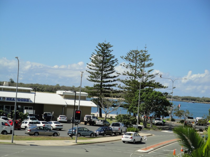 7/4  Broad Street, Labrador QLD 4215