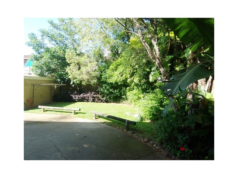 7/4  Broad Street, Labrador QLD 4215