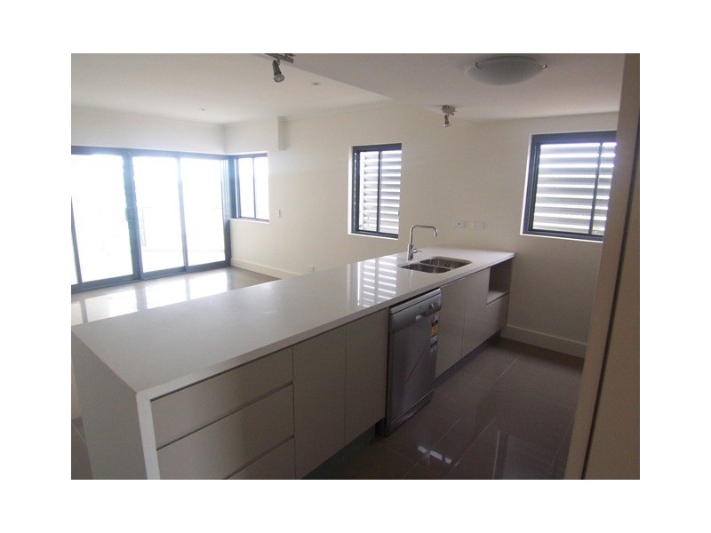 10/508 Marine Parade, Biggera Waters QLD 4216