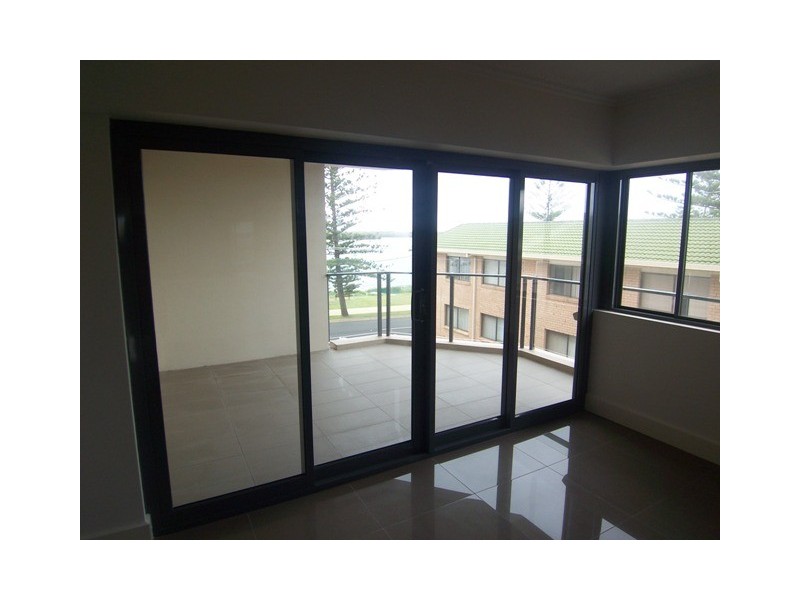 10/508 Marine Parade, Biggera Waters QLD 4216