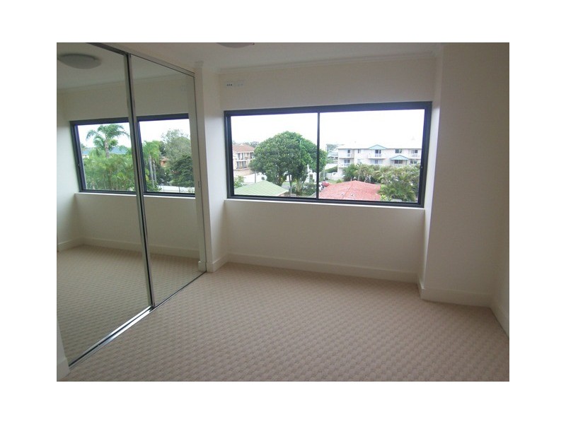 10/508 Marine Parade, Biggera Waters QLD 4216