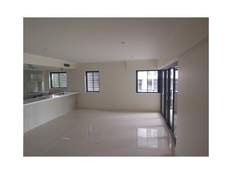 11/508 Marine Parade, Biggera Waters QLD 4216