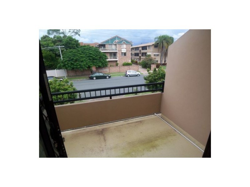 2/33 meron, Southport QLD 4215