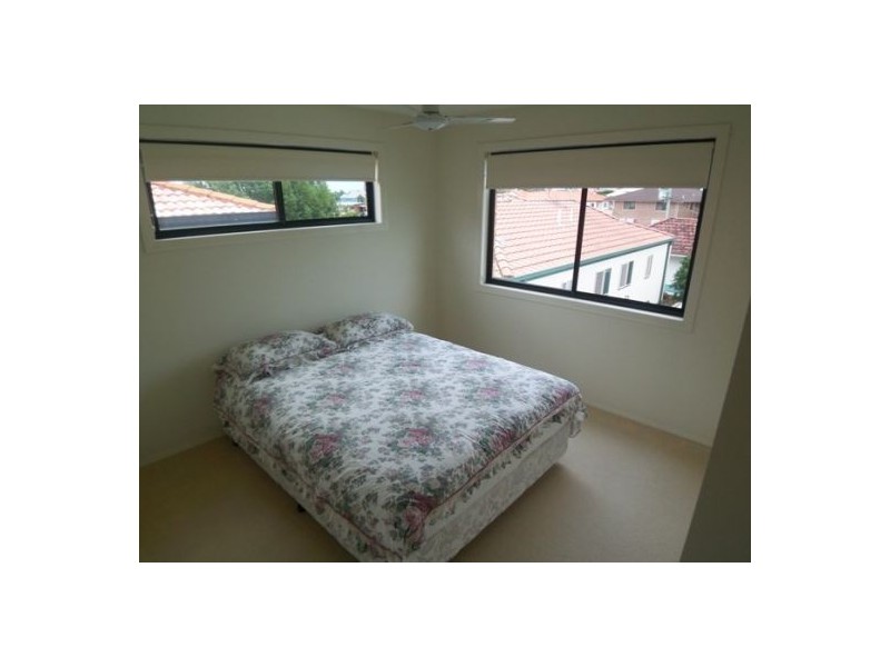 2/33 meron, Southport QLD 4215