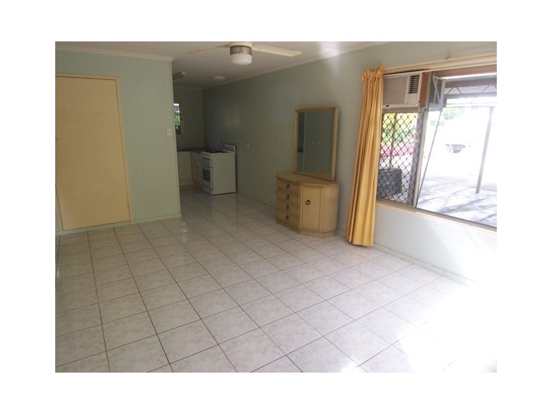 1/13 Walton Street, Southport QLD 4215