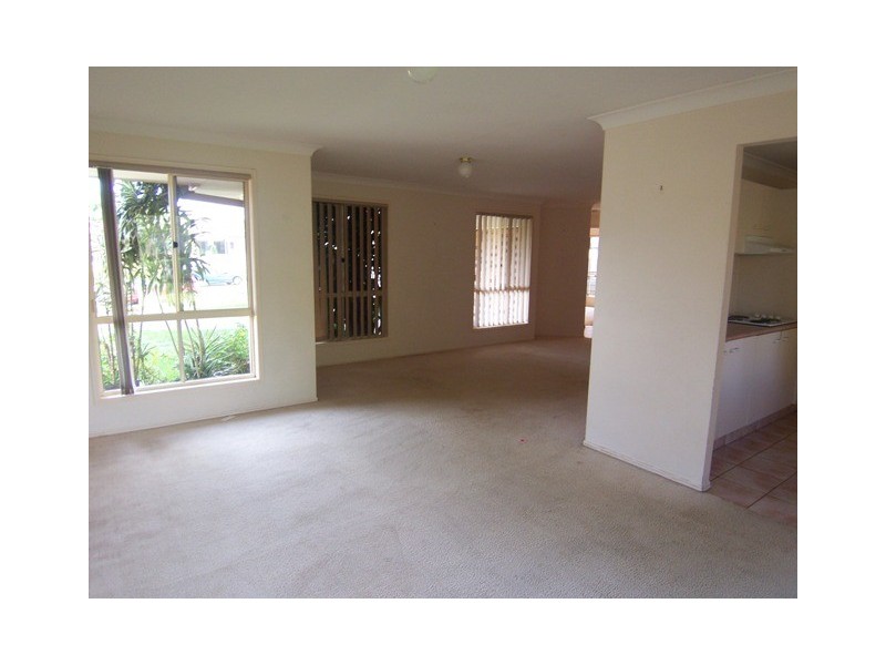 9 Hazeltine Place, Parkwood QLD 4214