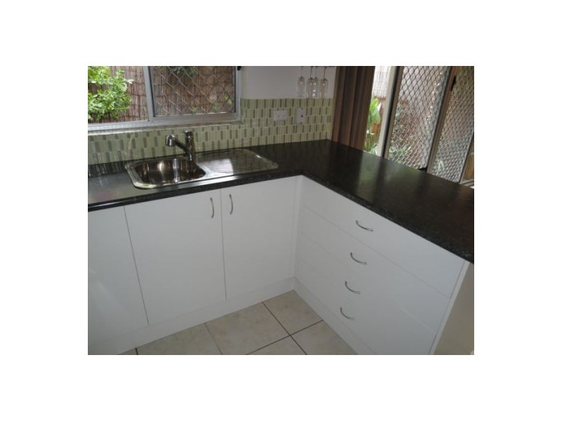 2/21 North Street, Southport QLD 4215