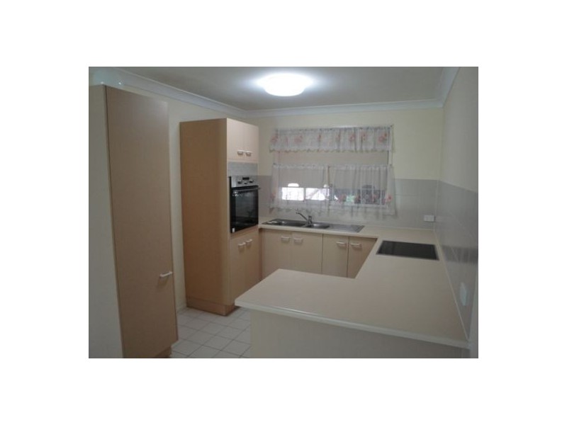 42/128 Benowa Road, Southport QLD 4215