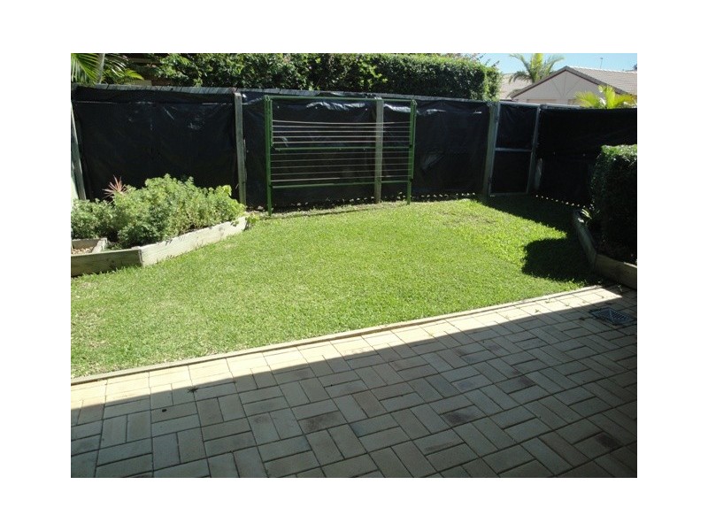 42/128 Benowa Road, Southport QLD 4215