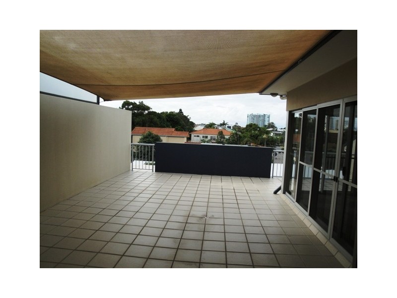 15/8-12  Proud Street, Labrador QLD 4215