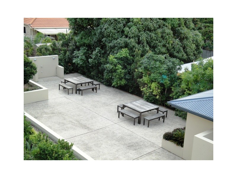 15/8-12  Proud Street, Labrador QLD 4215