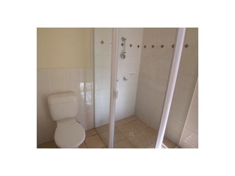 2/18 Blake Street, Southport QLD 4215