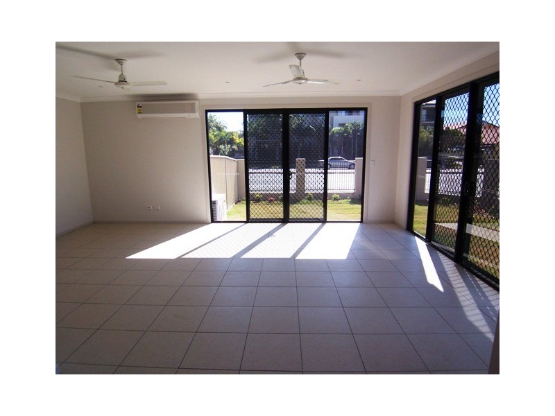 1/34 North Street, Southport QLD 4215