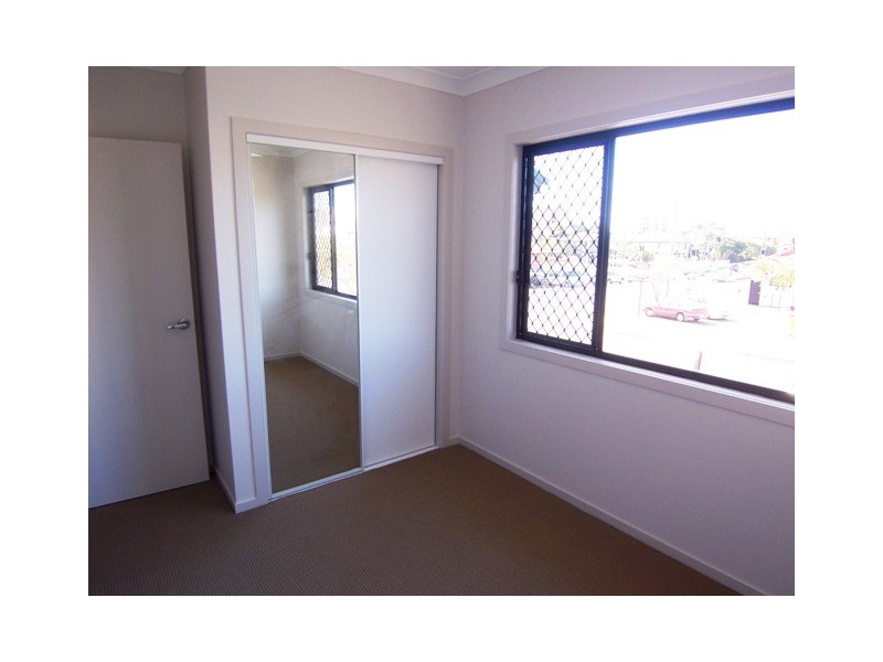 1/34 North Street, Southport QLD 4215