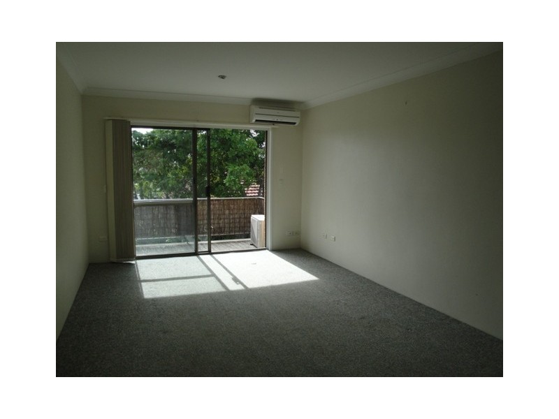 3/109-111 High Street, Southport QLD 4215