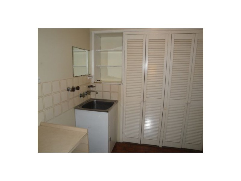 6  Tedder Avenue, Main Beach QLD 4217