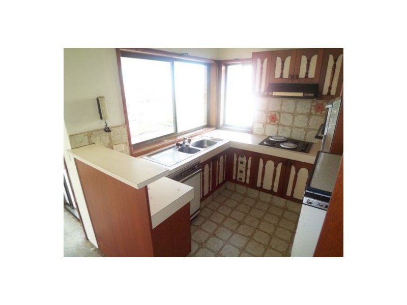 6/4 Broad, Labrador QLD 4215